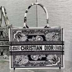 Christian Dior Shopping Bags